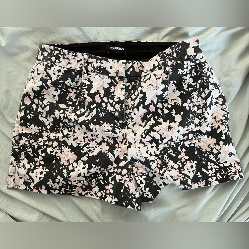 Express Shorts